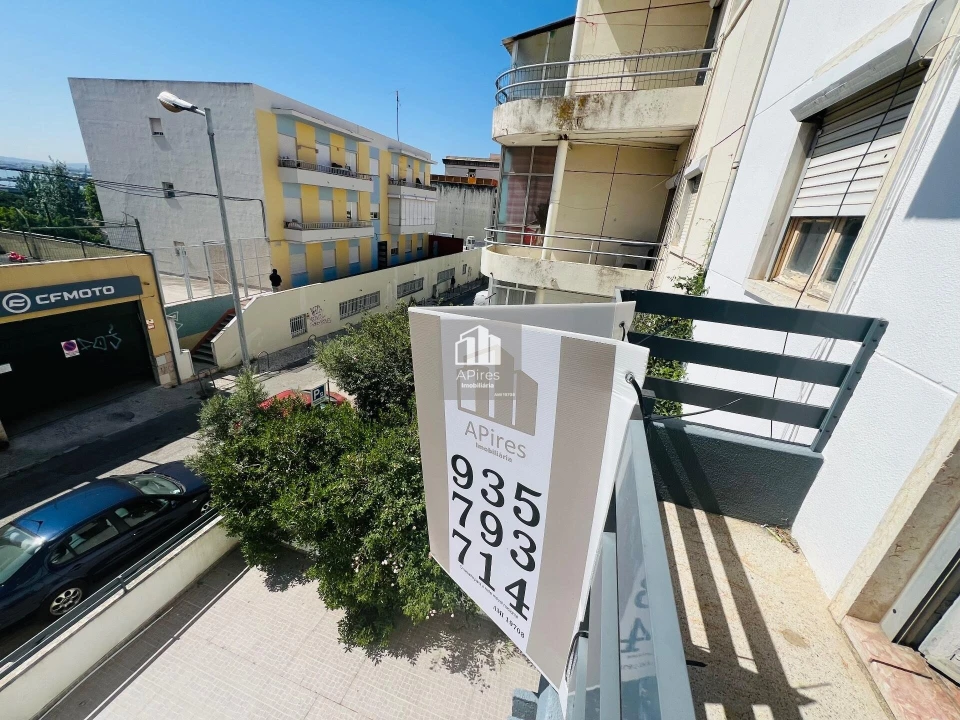 Apartamento T2 para Venda em Almada, Cova da Piedade, Pragal e Cacilhas Foto 2