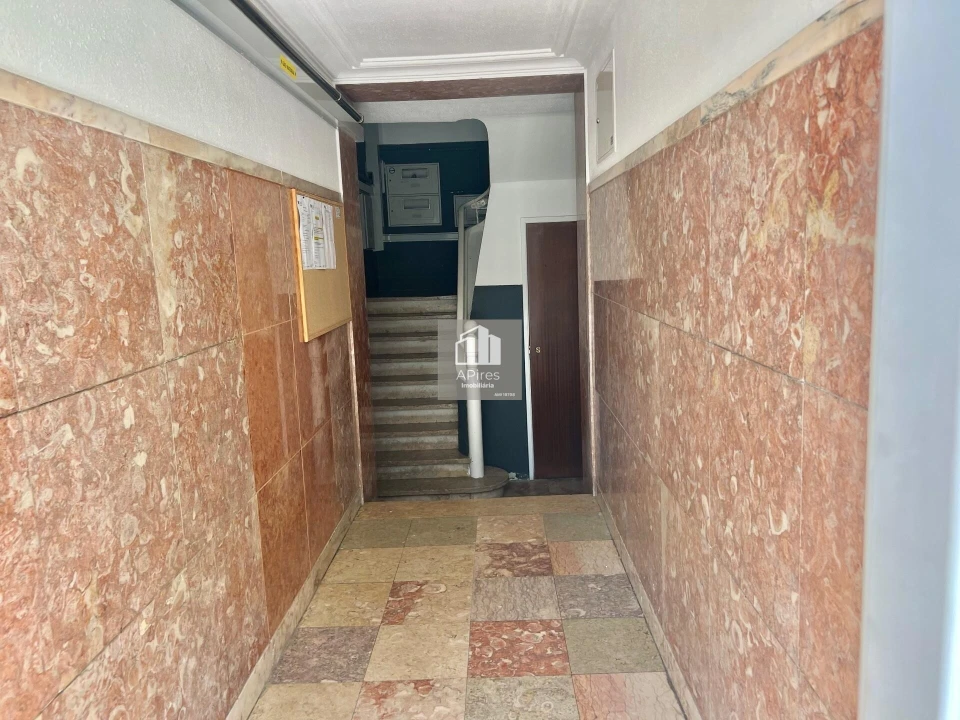 Apartamento T2 para Venda em Almada, Cova da Piedade, Pragal e Cacilhas Foto 22