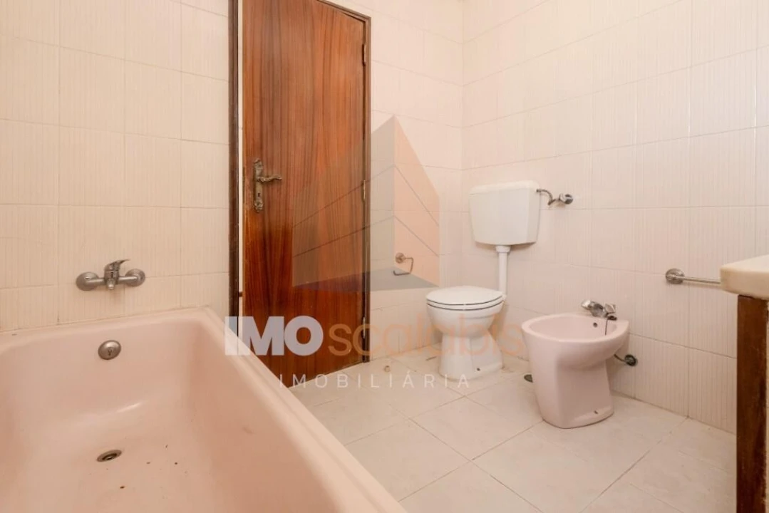 Moradia T2 para Venda em Almeirim Foto 11