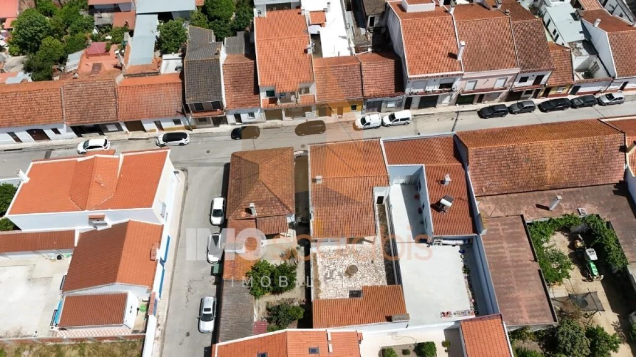 Moradia T2 para Venda em Almeirim Foto 36