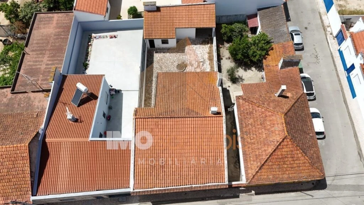 Moradia T2 para Venda em Almeirim Foto 32
