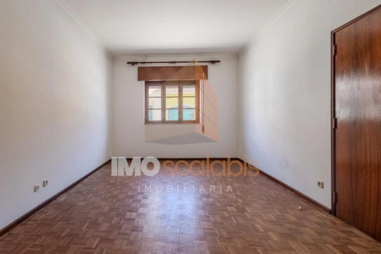 Moradia T2 para Venda em Almeirim Foto 5