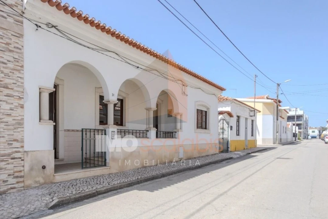 Moradia T2 para Venda em Almeirim Foto 3