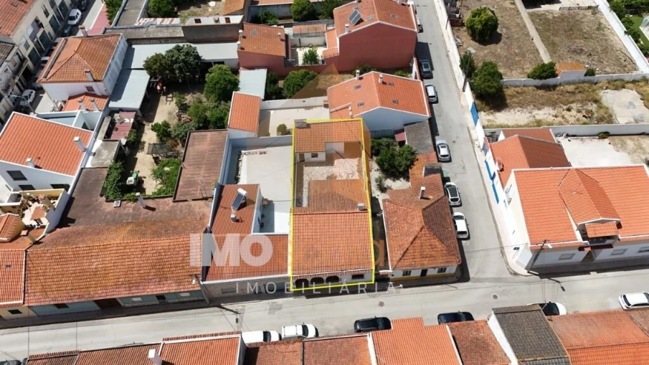 Moradia T2 para Venda em Almeirim Foto 34