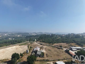 Armazém para Venda em Mangualde, Mesquitela e Cunha Alta