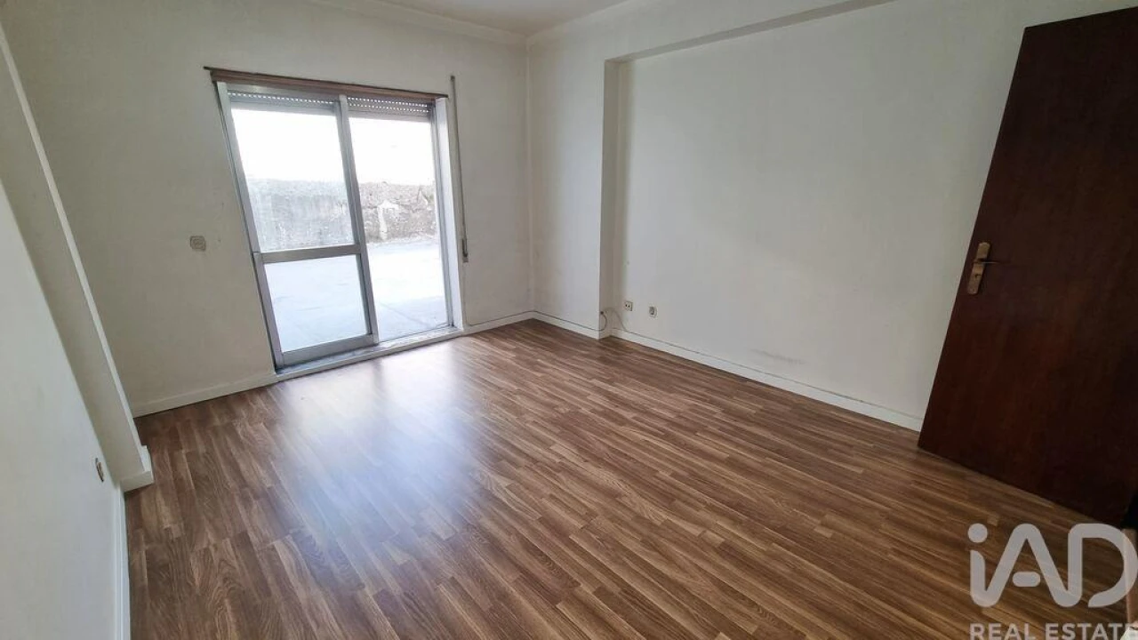 Apartamento T2 para Venda em Avelãs de Ambom e Rocamondo Foto 10