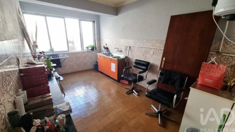 Apartamento T2 para Venda em Avelãs de Ambom e Rocamondo