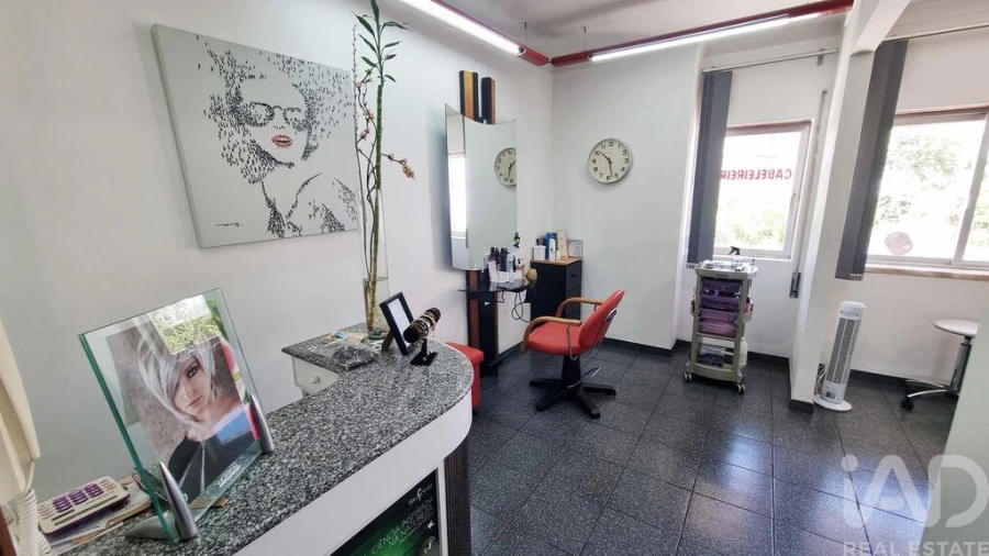 Apartamento T2 para Venda em Avelãs de Ambom e Rocamondo Foto 4