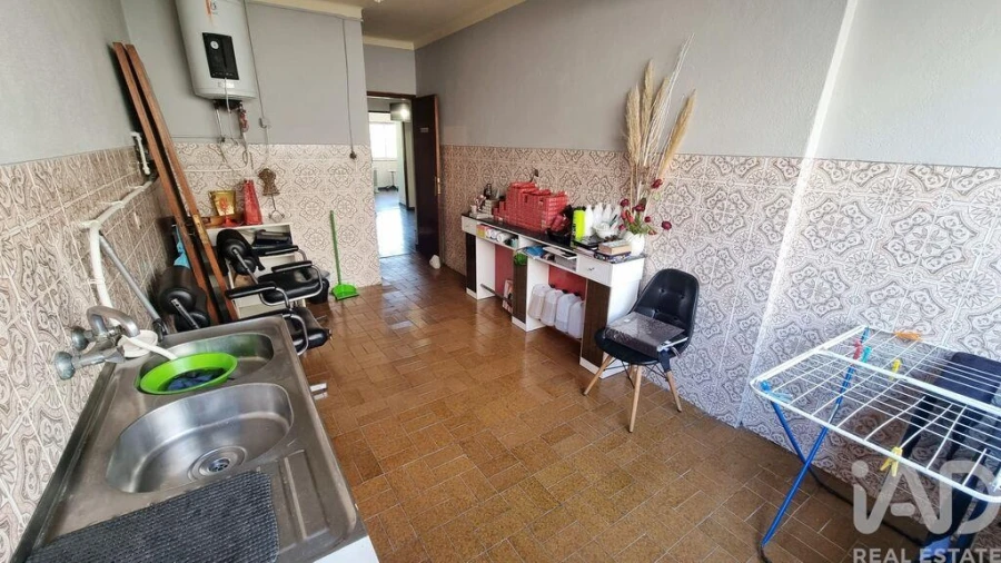 Apartamento T2 para Venda em Avelãs de Ambom e Rocamondo Foto 15