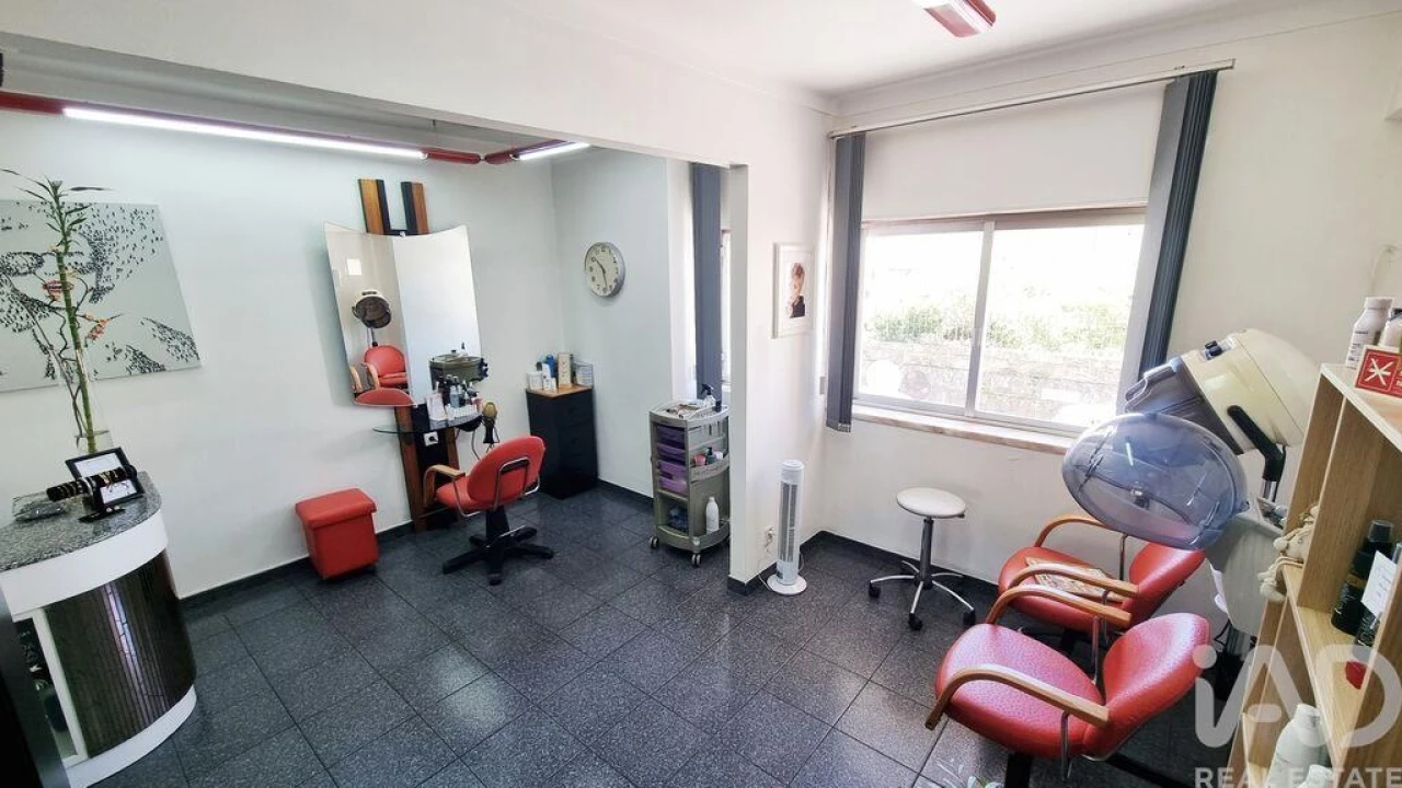 Apartamento T2 para Venda em Avelãs de Ambom e Rocamondo Foto 3