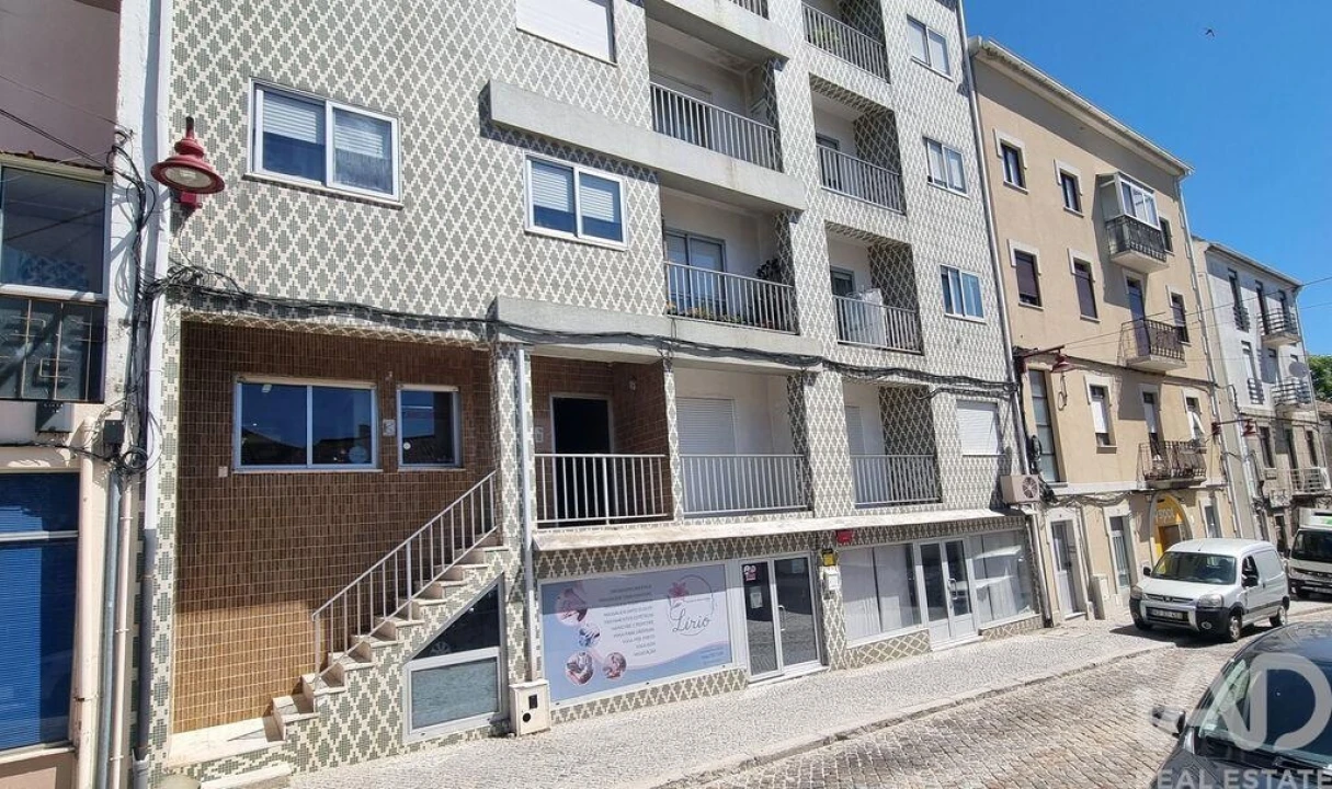 Apartamento T2 para Venda em Avelãs de Ambom e Rocamondo Foto 1
