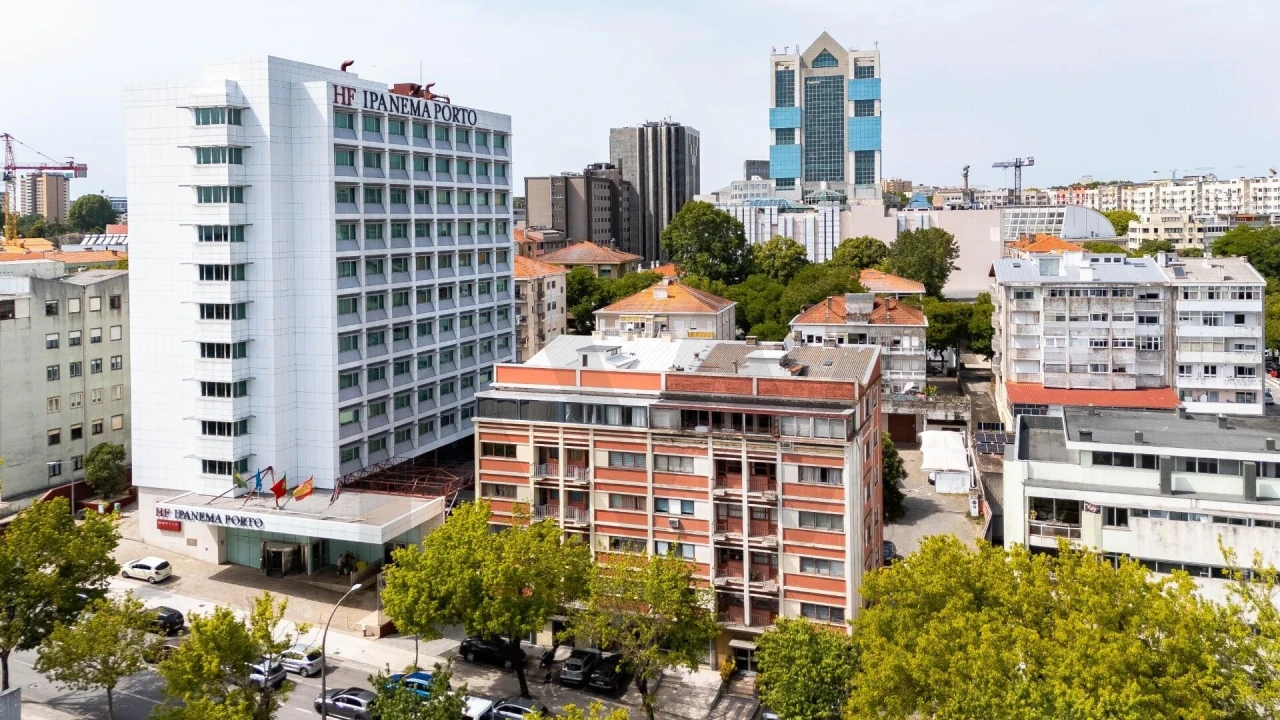 Loja para Arrendamento em Lordelo do Ouro e Massarelos Foto 23