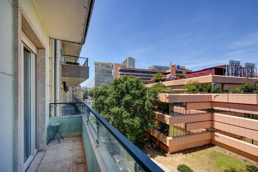 Apartamento T3 para Venda em Arroios Foto 3