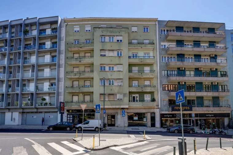 Apartamento T3 para Venda em Arroios Foto 41