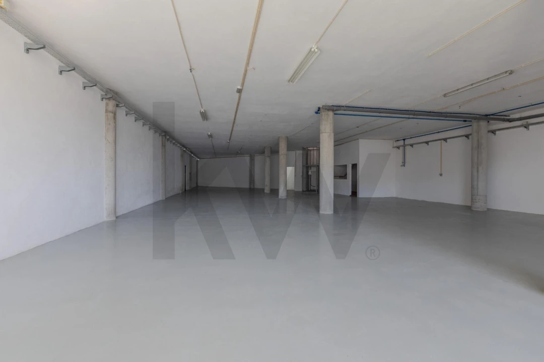 Armazém para Arrendamento em Santo Tirso, Couto (Santa Cristina e São Miguel) e Burgães Foto 8