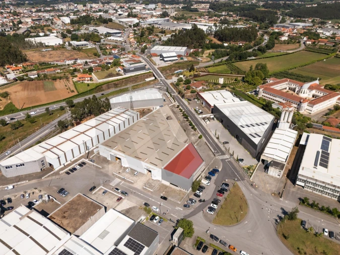 Armazém para Arrendamento em Santo Tirso, Couto (Santa Cristina e São Miguel) e Burgães Foto 17