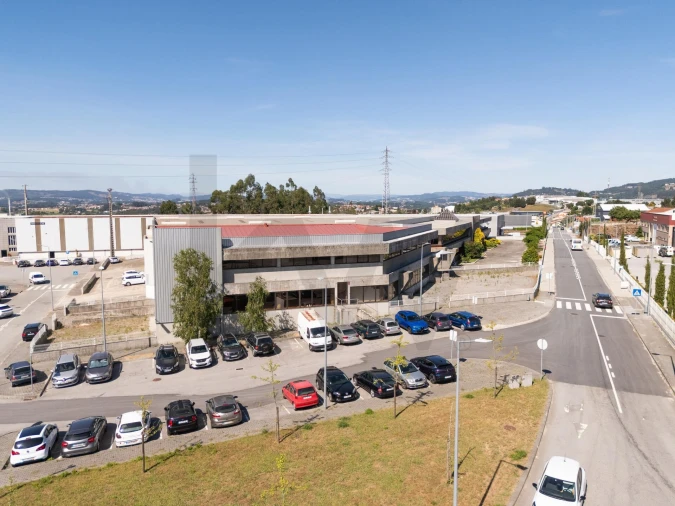 Armazém para Arrendamento em Santo Tirso, Couto (Santa Cristina e São Miguel) e Burgães Foto 16