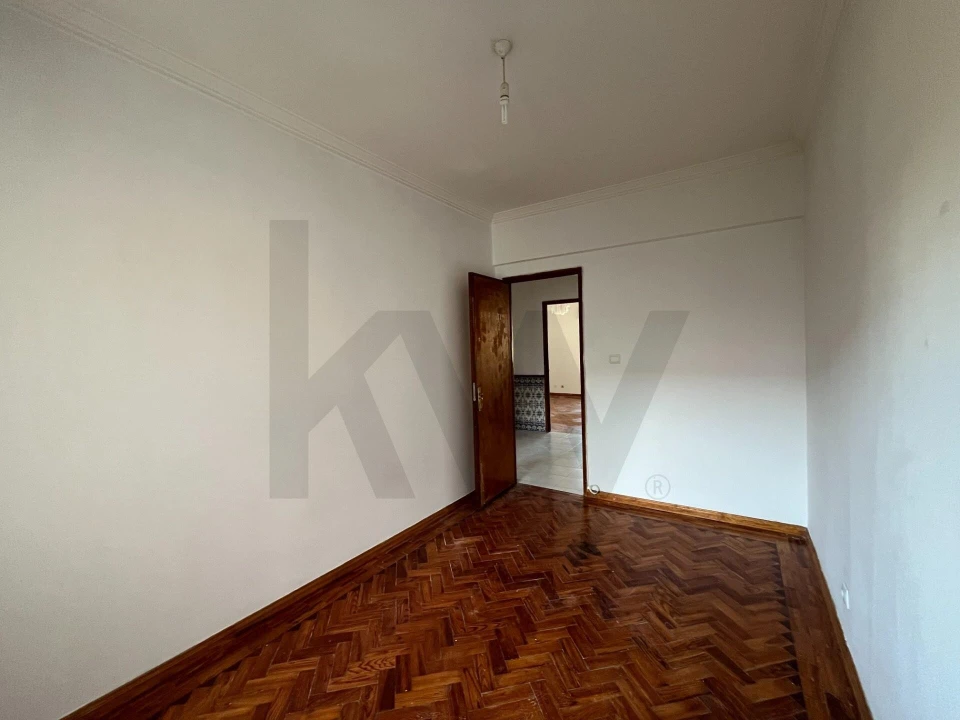 Apartamento T2 para Venda em Alfragide Foto 7