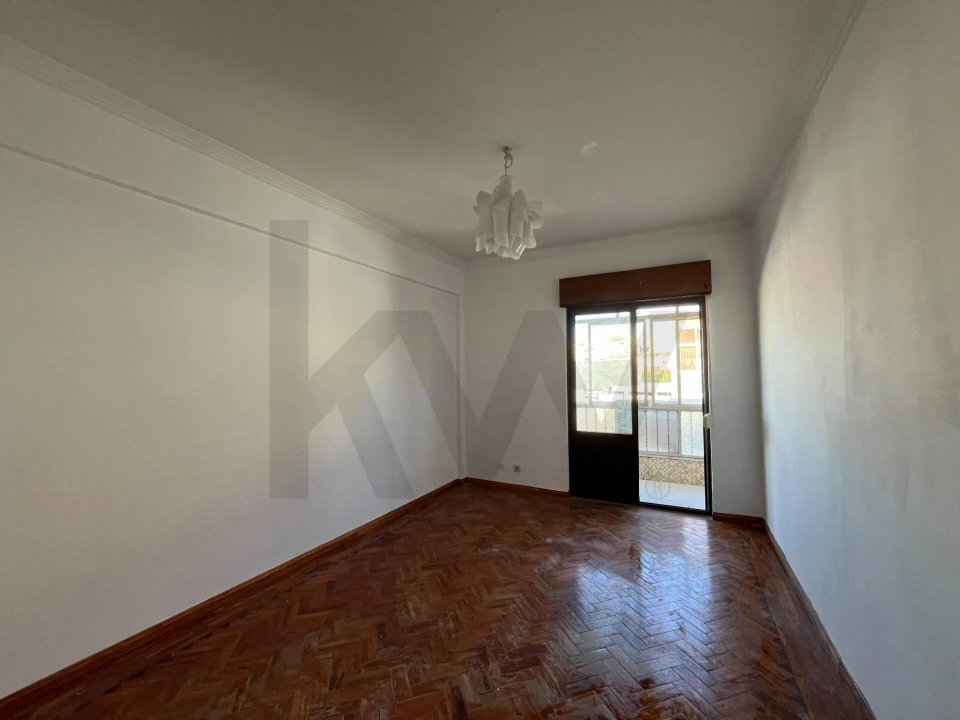Apartamento T2 para Venda em Alfragide Foto 2