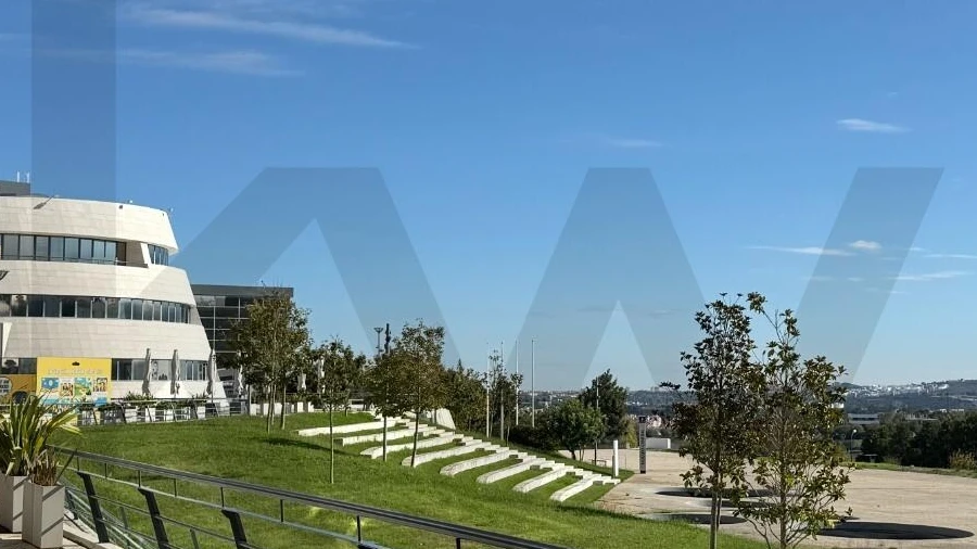Escritório para Arrendamento em Porto Salvo