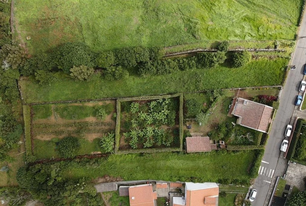 Terreno para Venda em Fenais da Luz Foto 2