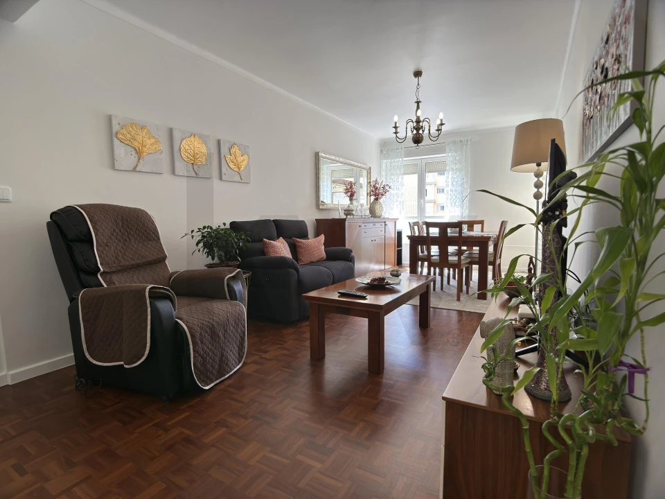 Apartamento T2 para Venda em Ponta Delgada (São Pedro) Foto 2