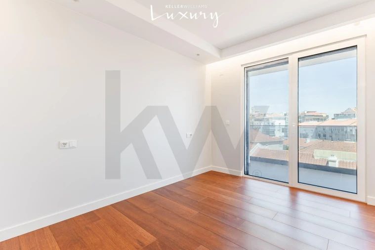 Apartamento T4 para Venda em Almada, Cova da Piedade, Pragal e Cacilhas Foto 21