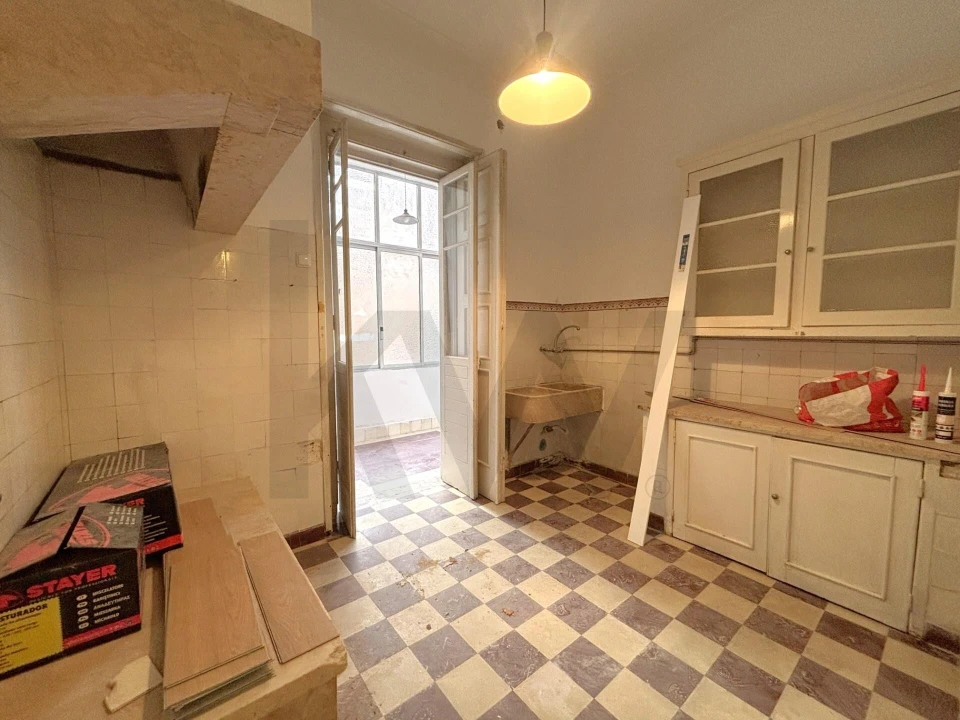 Apartamento T2 para Venda em Areeiro Foto 4