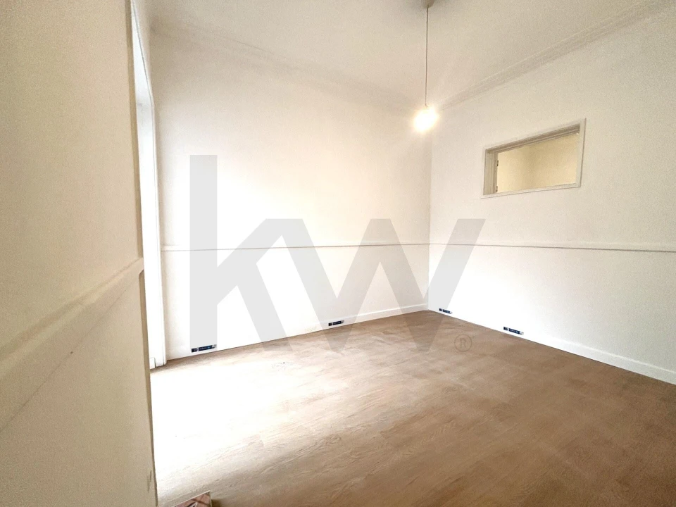 Apartamento T2 para Venda em Areeiro Foto 14
