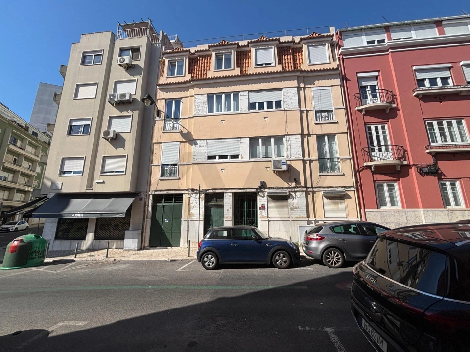 Apartamento T2 para Venda em Areeiro Foto 24