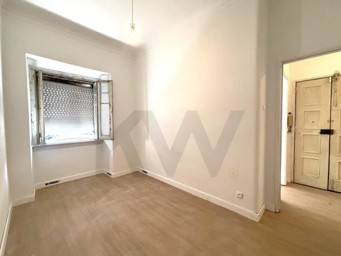 Apartamento T2 para Venda em Areeiro Foto 8