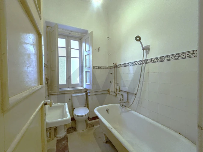 Apartamento T2 para Venda em Areeiro Foto 13