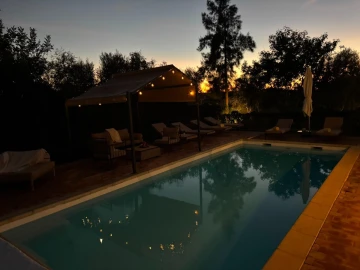 Quinta T4 para Venda em Estômbar e Parchal