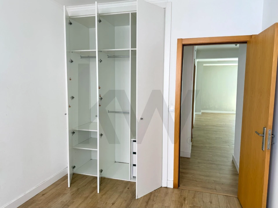 Apartamento T1 para Arrendamento em Avenidas Novas Foto 21
