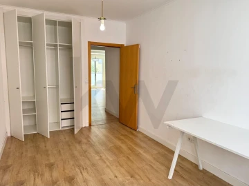 Apartamento T1 para Arrendamento em Avenidas Novas