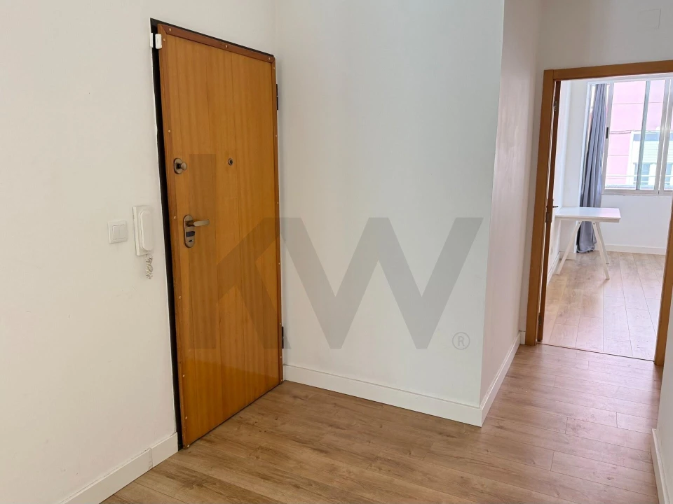 Apartamento T1 para Arrendamento em Avenidas Novas Foto 24