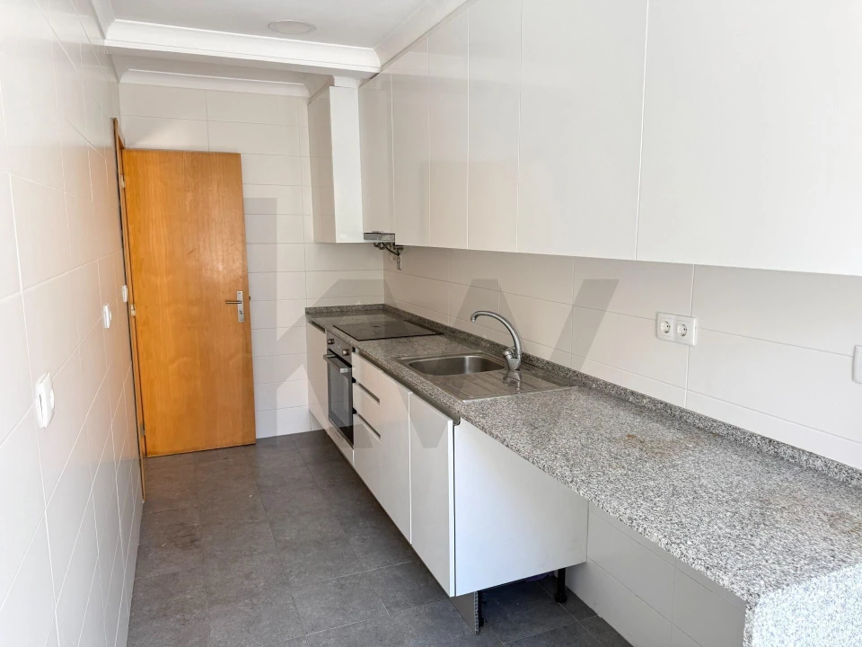 Apartamento T1 para Arrendamento em Avenidas Novas Foto 11