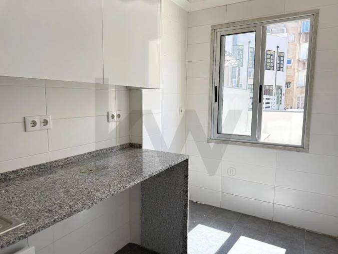 Apartamento T1 para Arrendamento em Avenidas Novas Foto 12
