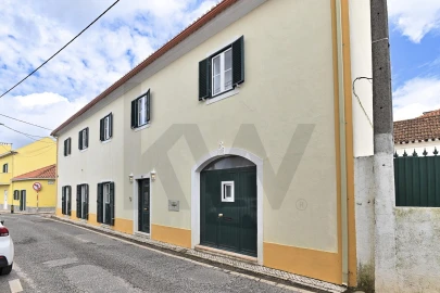 Moradia T4 para Venda em Fanhões