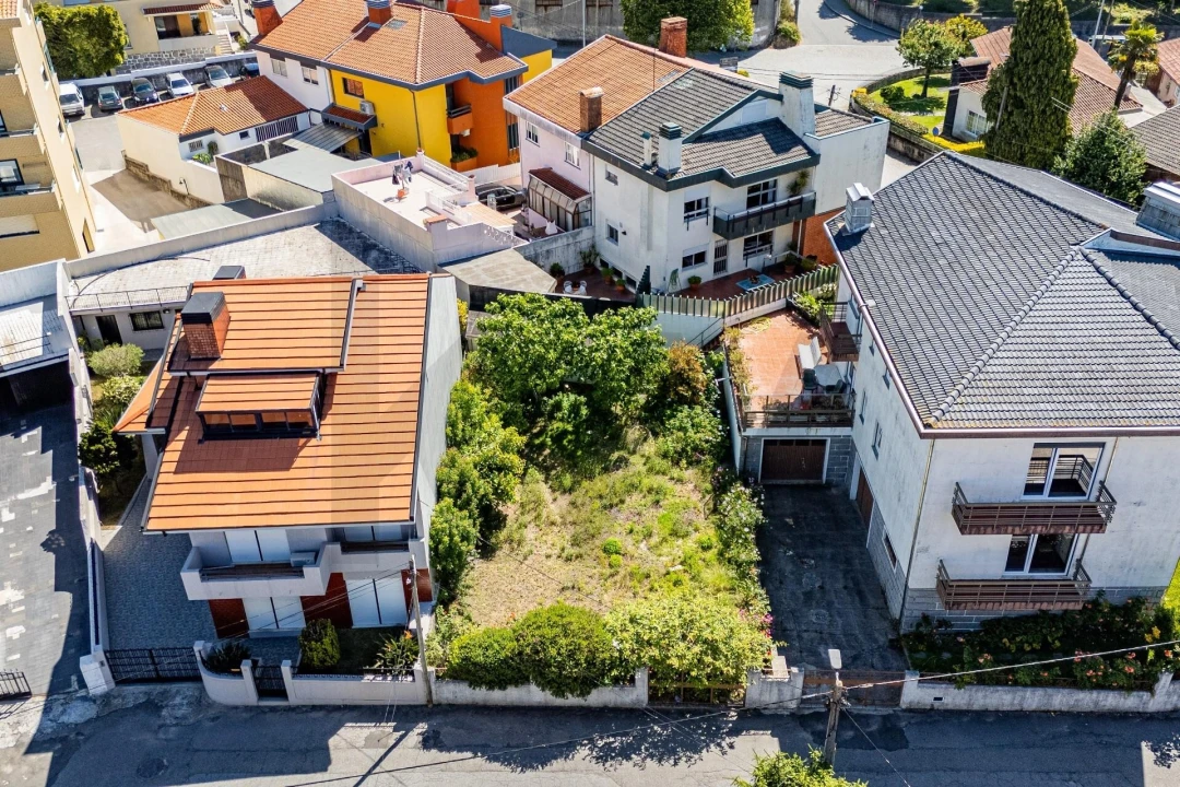 Terreno para Venda em Pedroso e Seixezelo Foto 1