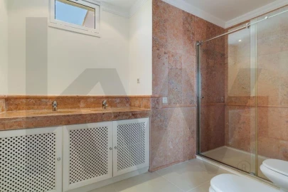 Apartamento T4 para Venda em Funchal (Se)