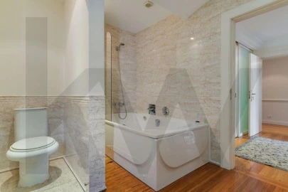 Apartamento T4 para Venda em Funchal (Se)