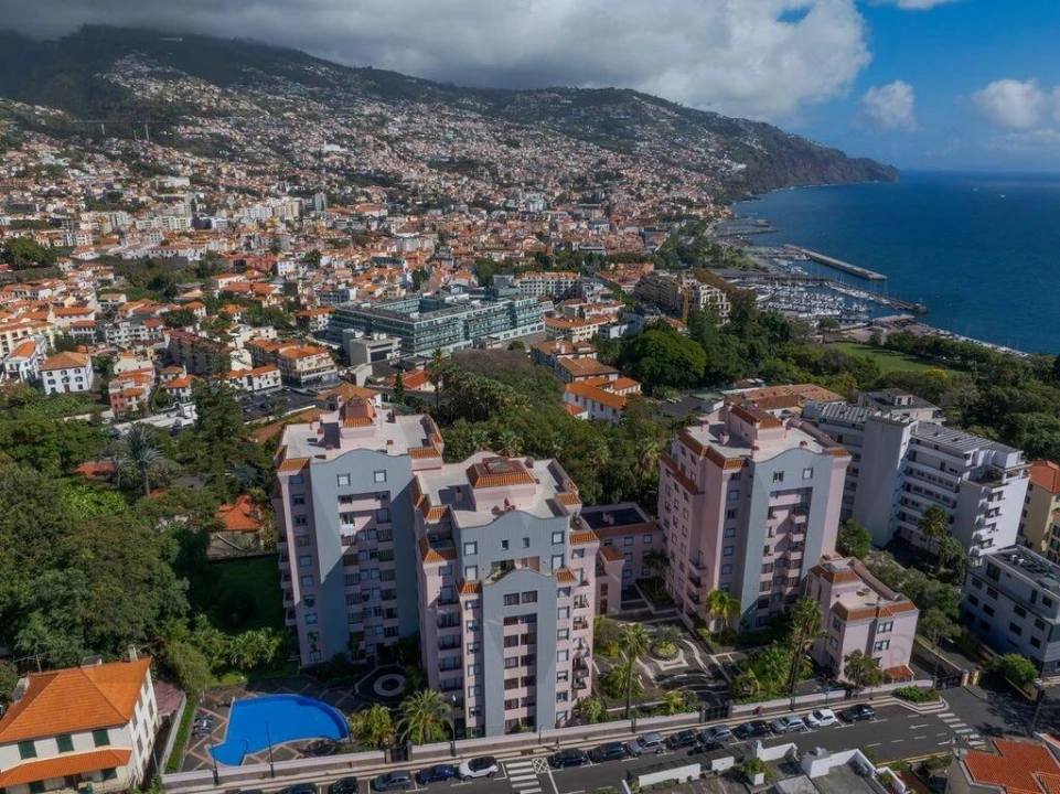 Apartamento T4 para Venda em Funchal (Se) Foto 1