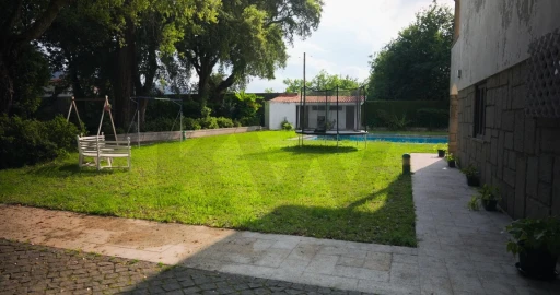Moradia T5 para Venda em Vila das Aves