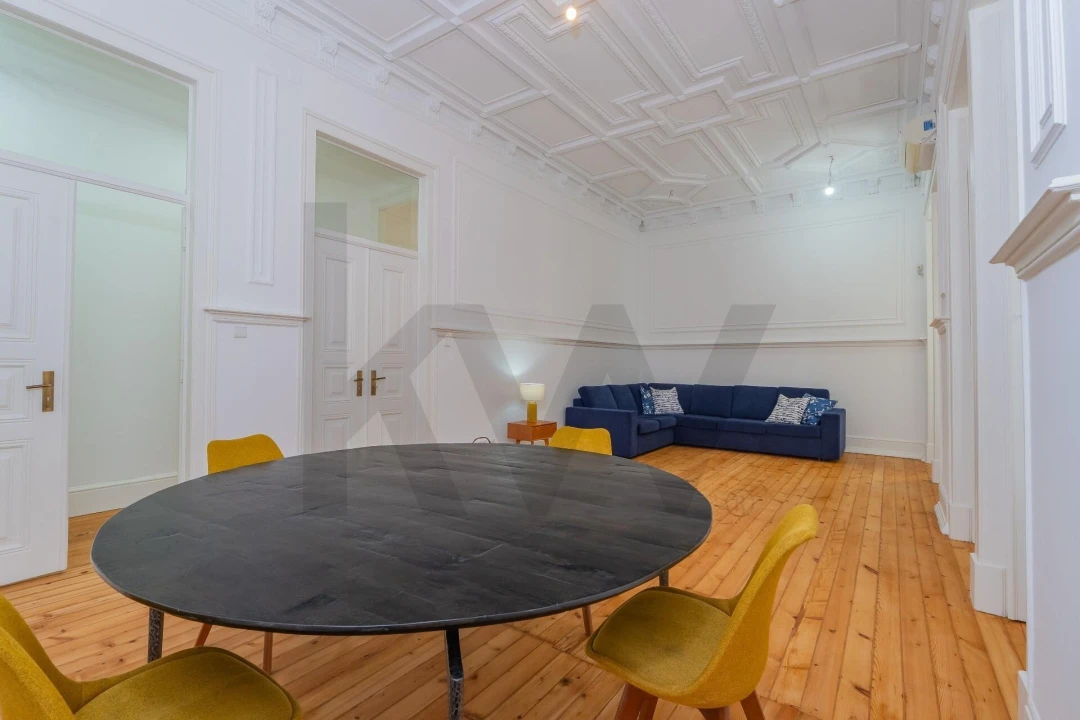 Apartamento T3 para Arrendamento em Santo António Foto 28