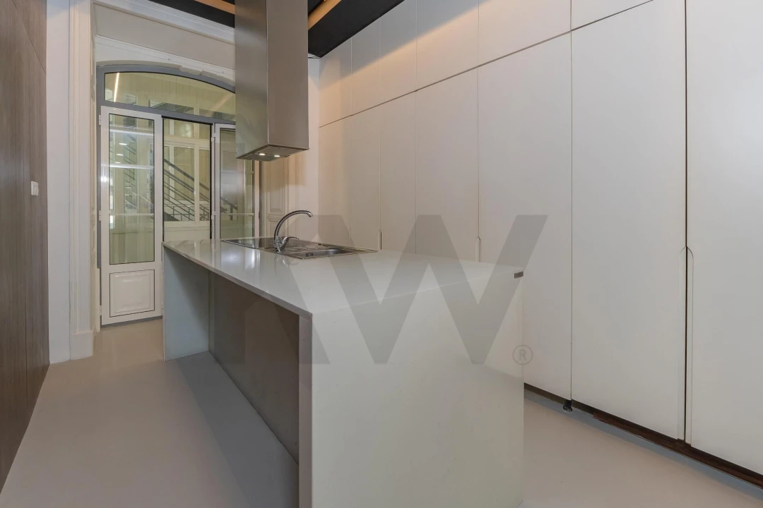 Apartamento T3 para Arrendamento em Santo António Foto 23