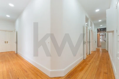 Apartamento T3 para Arrendamento em Santo António