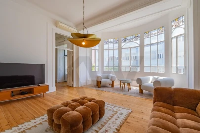Apartamento T3 para Arrendamento em Santo António