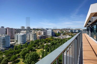 Apartamento T3 para Arrendamento em Algés, Linda-A-Velha e Cruz Quebrada-Dafundo