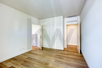 Apartamento T3 para Arrendamento em Algés, Linda-A-Velha e Cruz Quebrada-Dafundo
